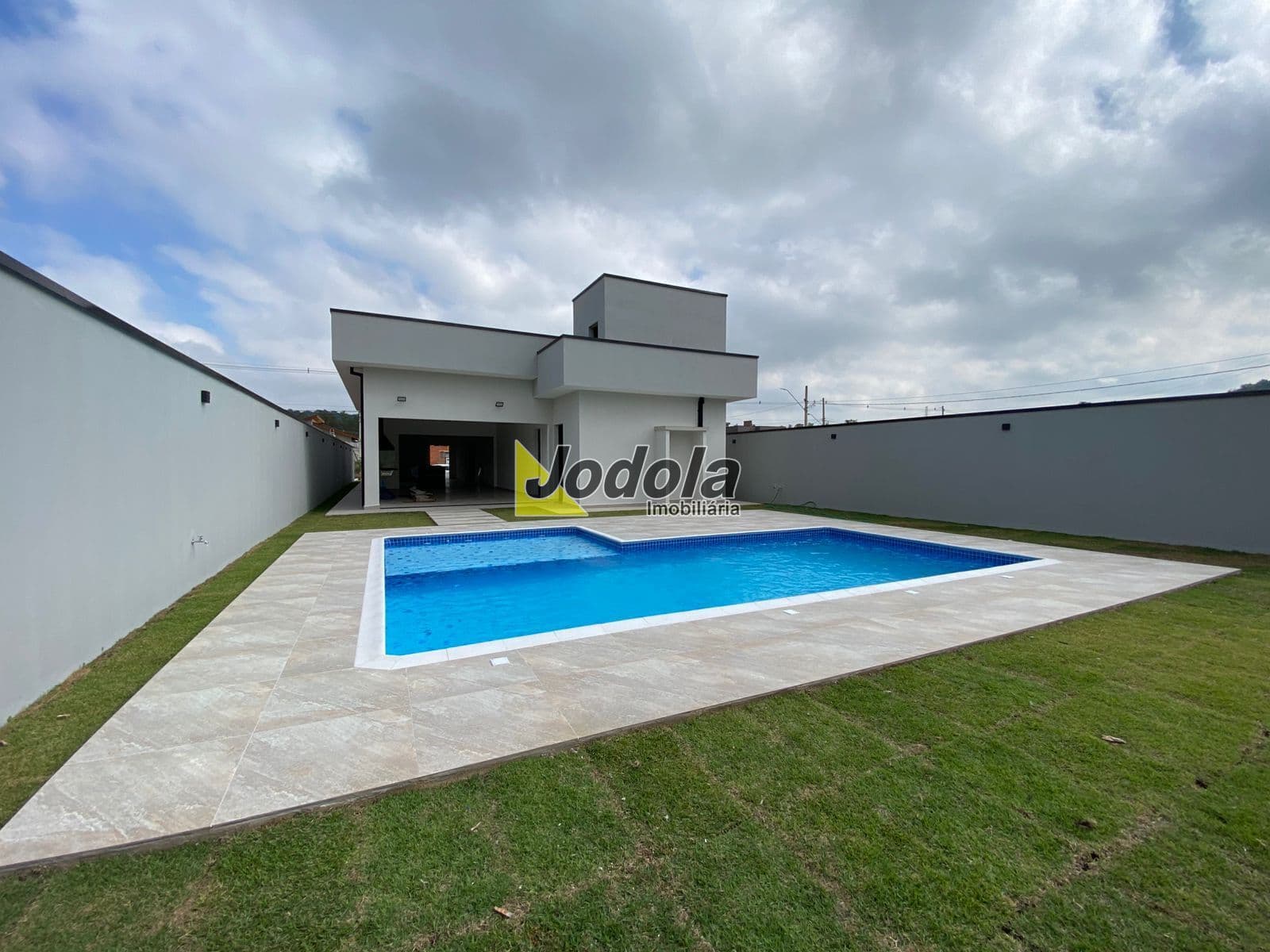 Casa Térrea em Condomínio - Paião - Guararema/SP