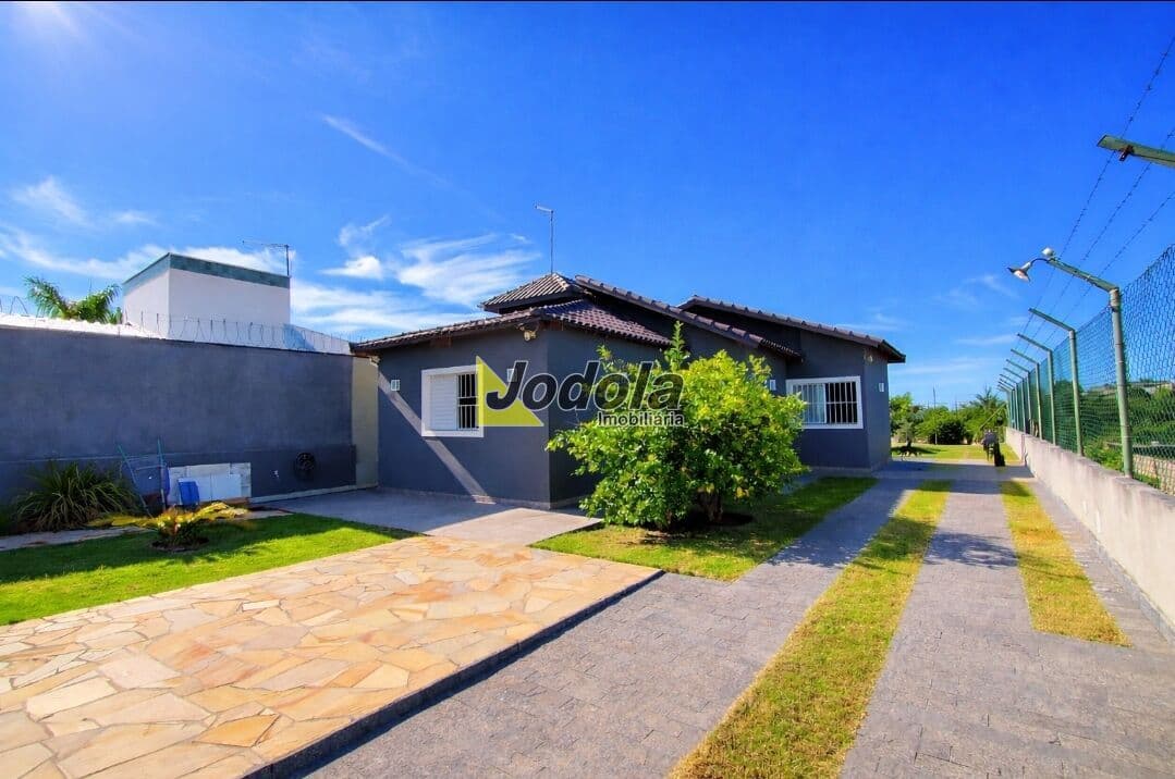 Casa à Venda no Bairro Guanabara em Guararema/SP