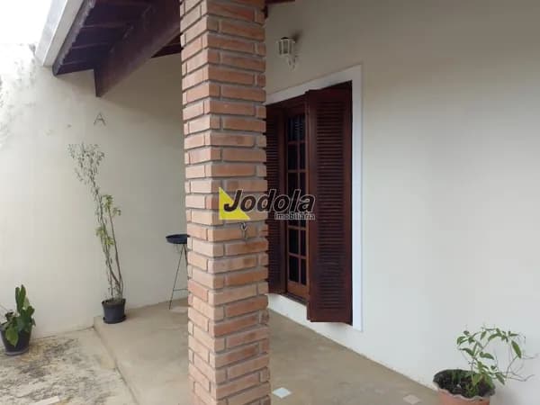 Sobrado à Venda – Centro - Guararema/SP