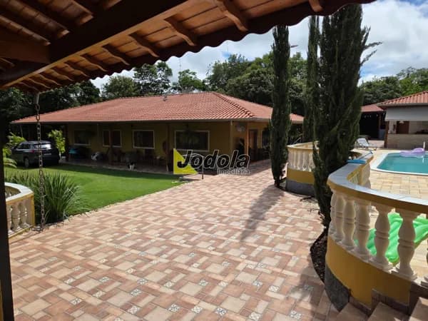 Chácara à Venda - Figueira Grande – Santa Branca/SP