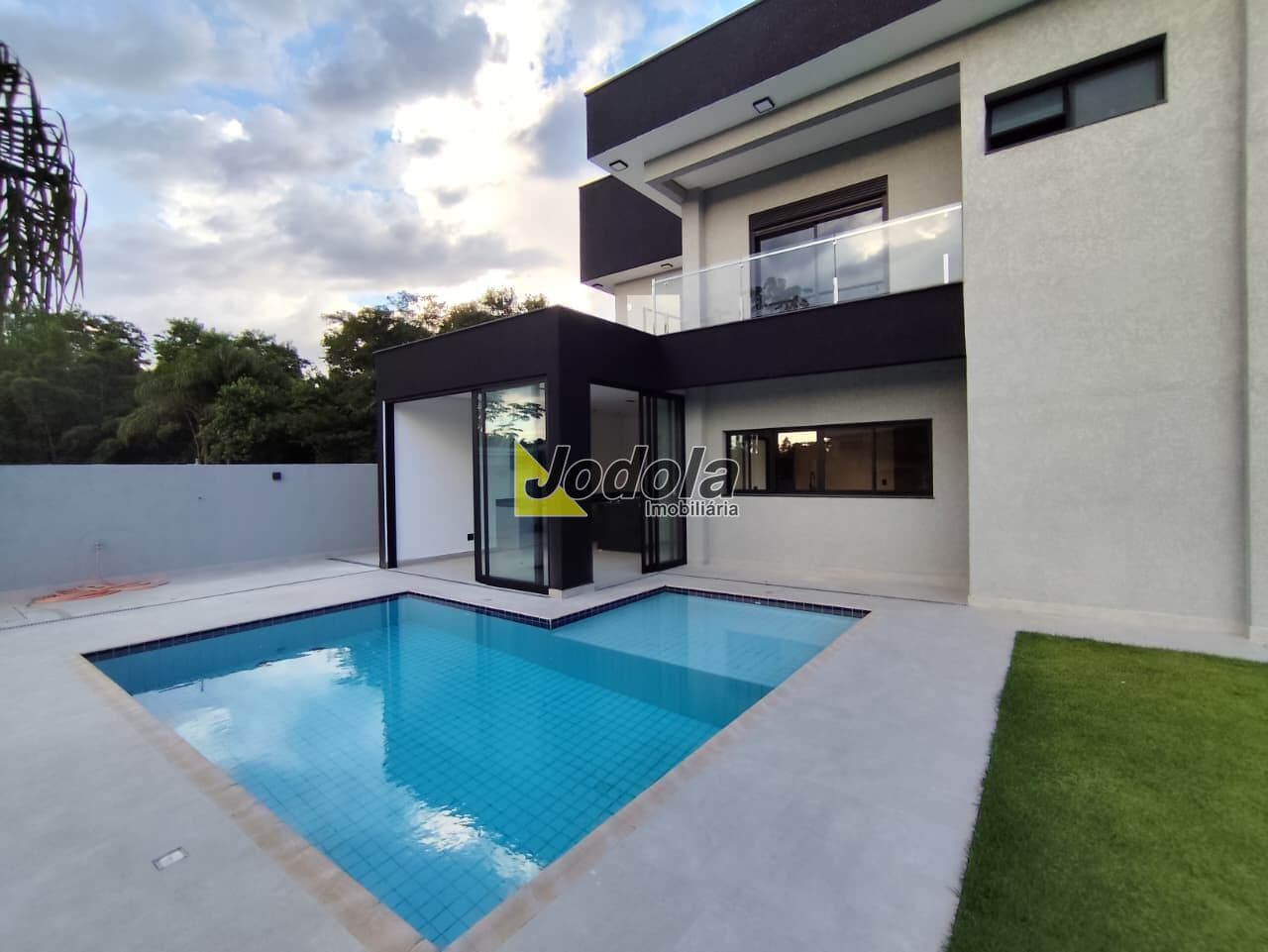 Casa de Alto Padrão à Venda no Residencial Águas do Paraíba – Guararema/SP