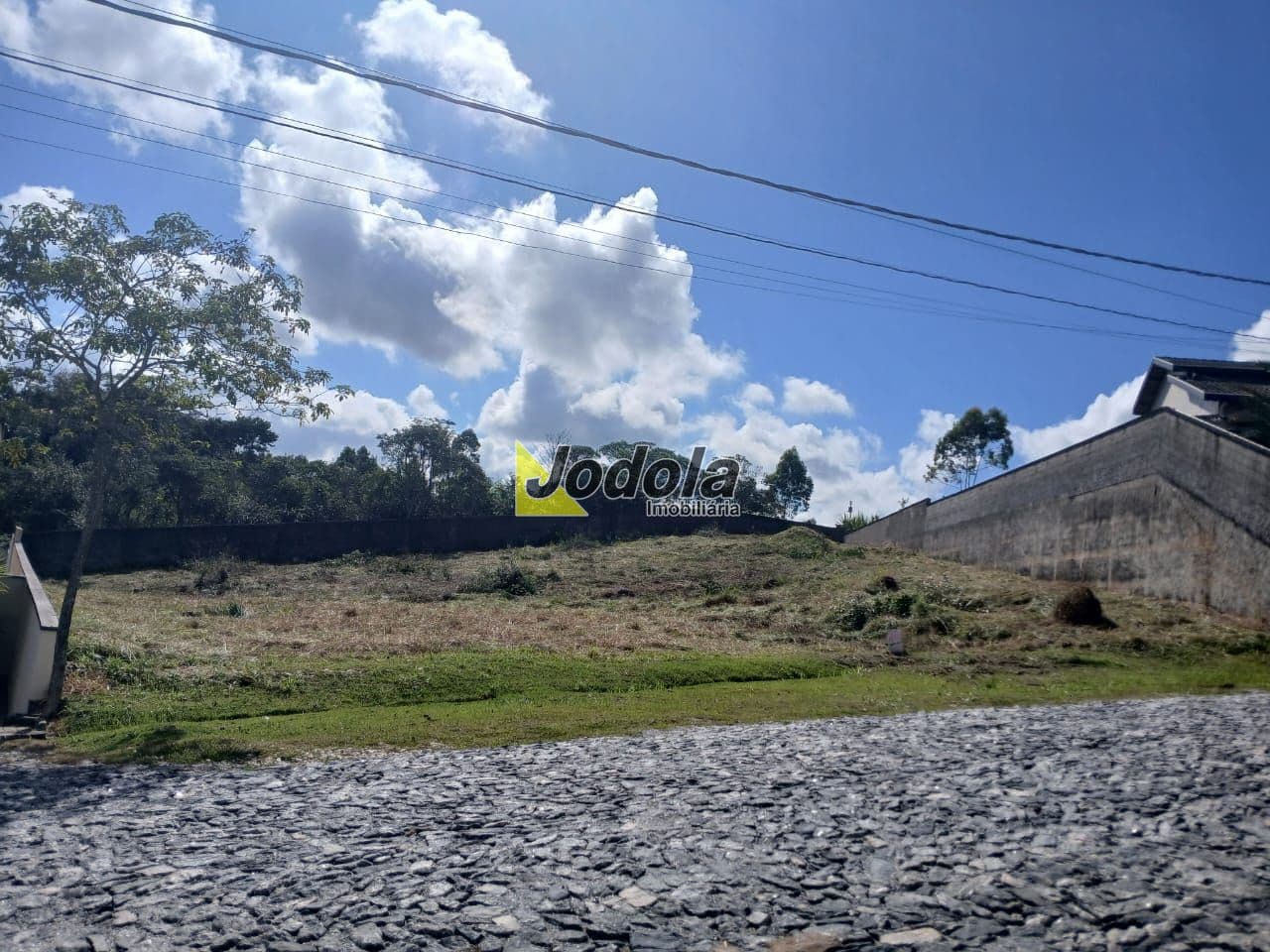 Terreno no Condomínio Lago Dourado – Jacareí/SP