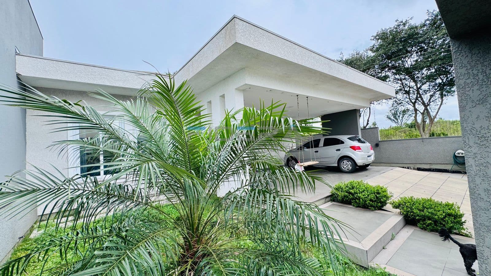 Linda Casa com 3 dormitórios sendo um suíte à Venda em Vale Ville