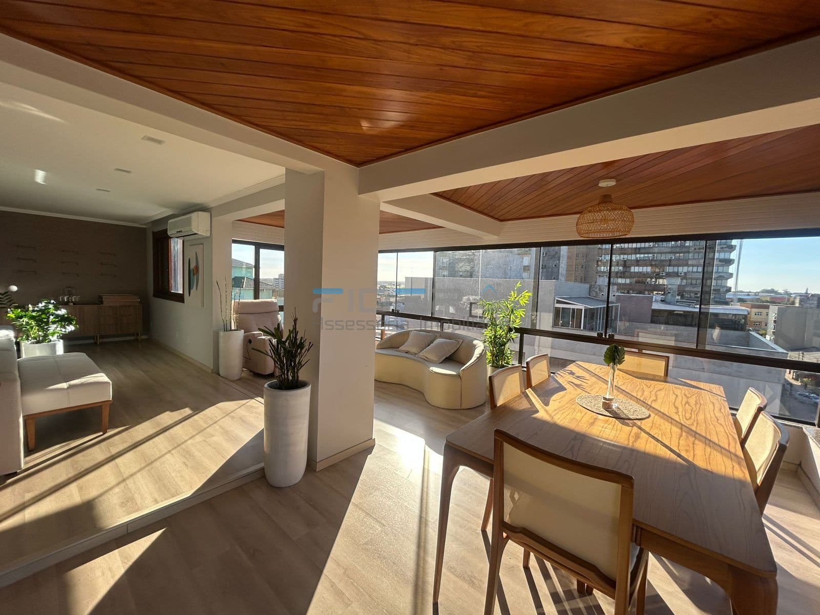 Apartamento Alto Padrão 3 dormitórios sendo um suíte, Cachoeirinha/RS