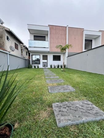 Sobrado à venda no bairro Ingleses do Rio Vermelho em Florianópolis/SC