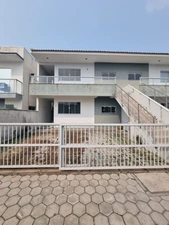 Sobrado à venda no bairro Ingleses do Rio Vermelho em Florianópolis/SC