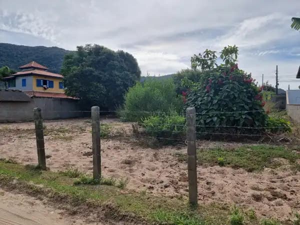 Terreno à venda no bairro São João do Rio Vermelho em Florianópolis/SC