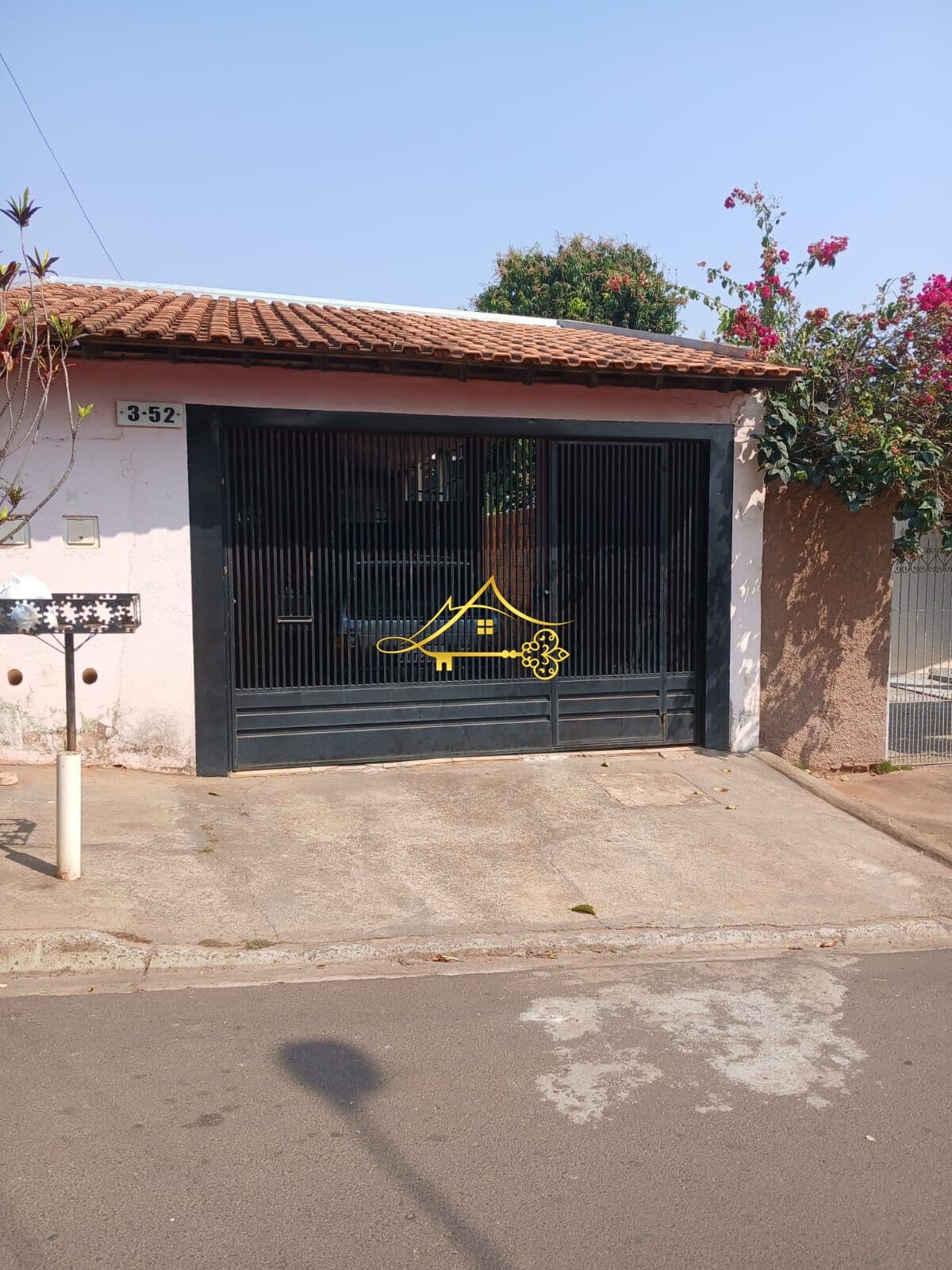 Duas casas na Vila industrial R$220.000