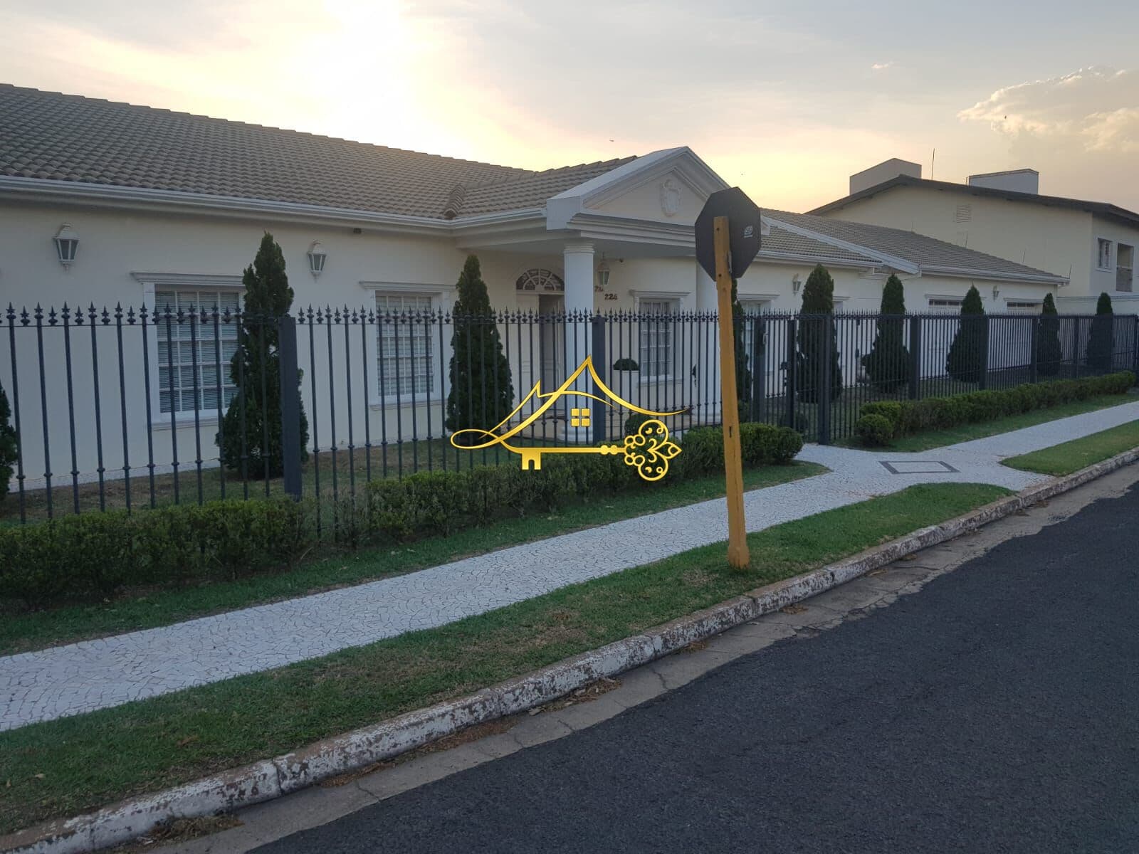 Casa Alto Padrão Jardim Estoril II R$ 2.500.000,00