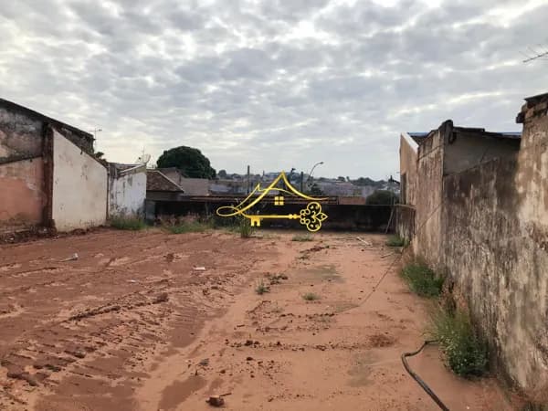 Lote/Terreno em Bauru - Vila Falcão
