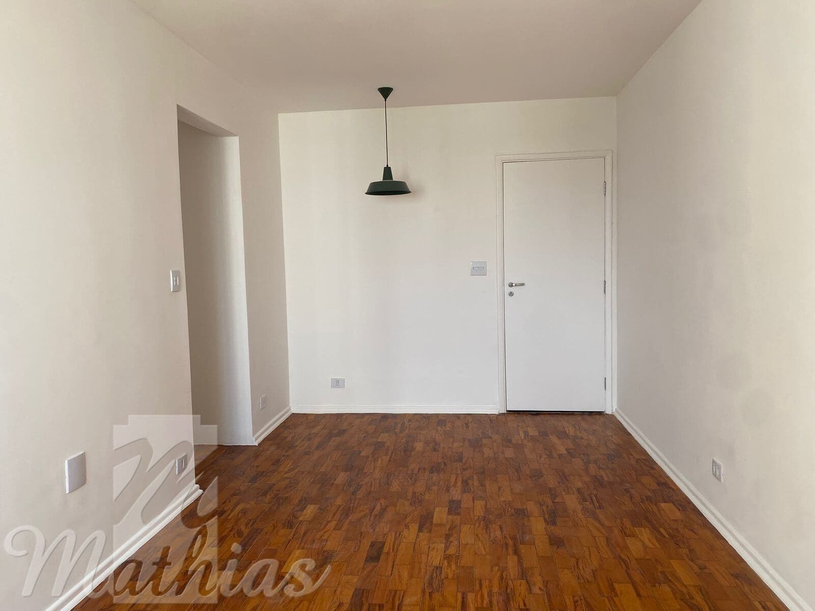 🏡 VILA ROMANA – APARTAMENTO REFORMADO COM 2 DORMITÓRIOS + 1 VAGA FIXA!