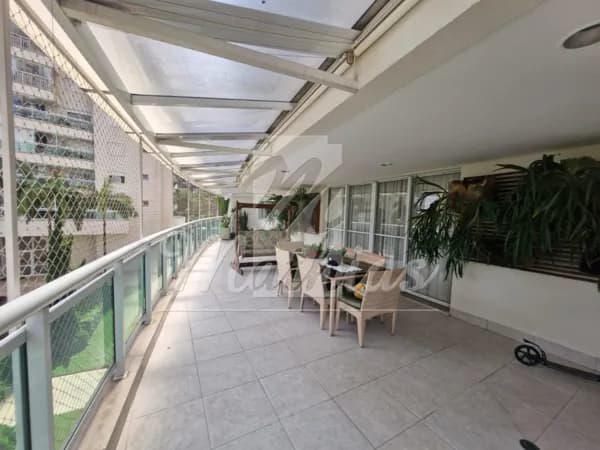 Apartamento Alto Padrão em Vila Romana, São Paulo/SP