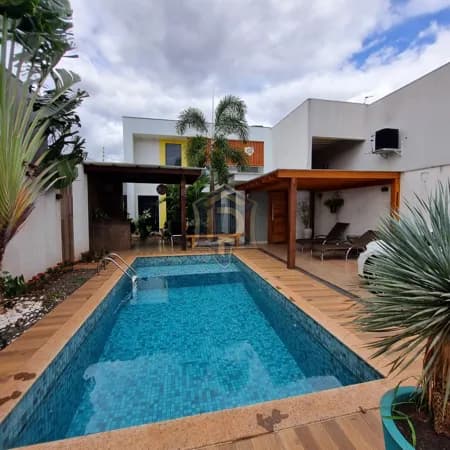 Casa tipo Loft com piscina e lazer