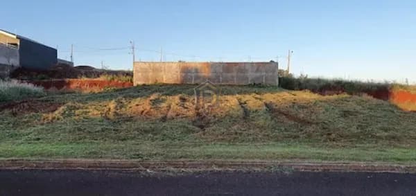 Terreno residencial no Jardim Barcelona em Maringá-PR