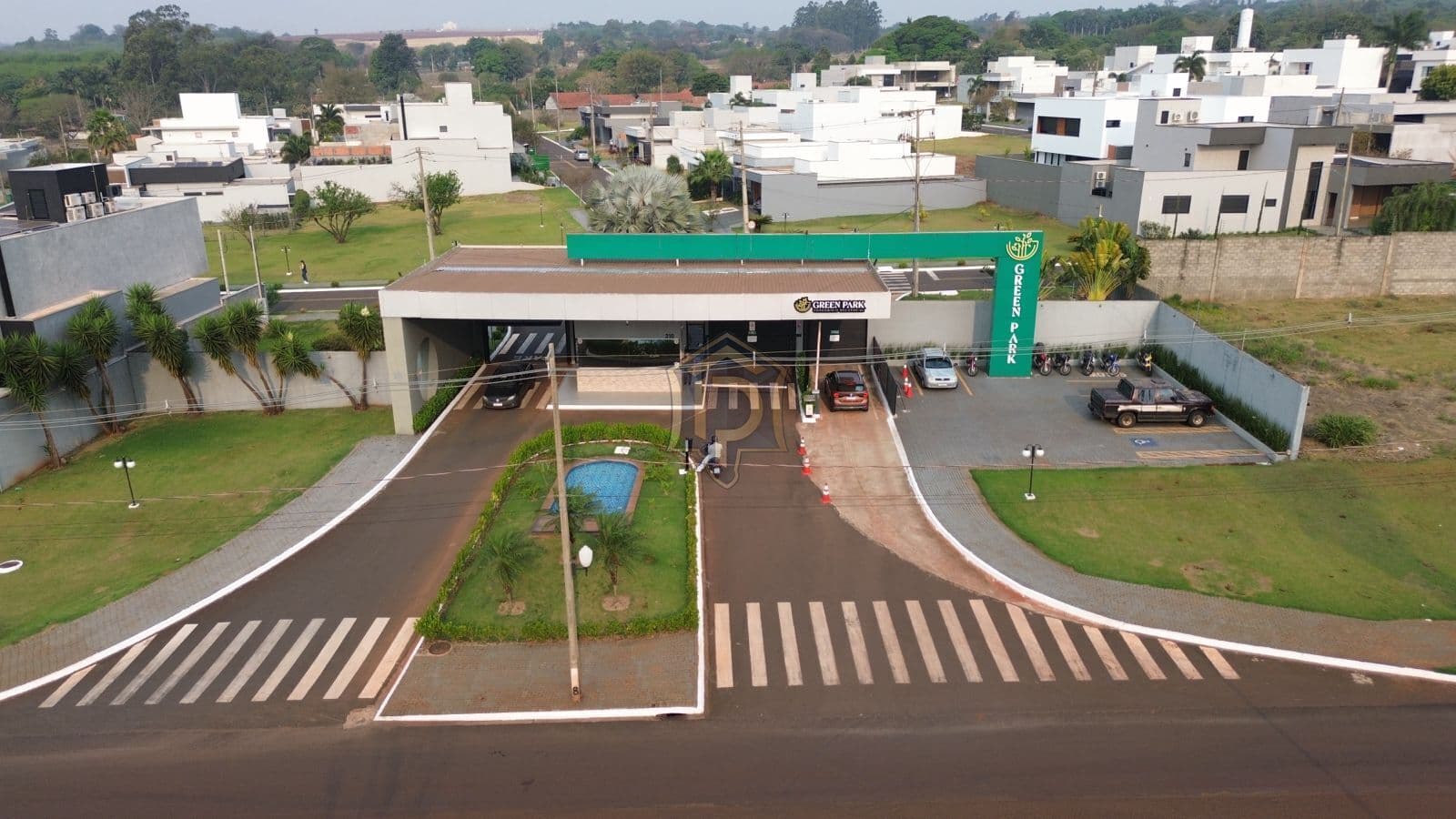 Terreno COMERCIAL no Condomínio Green Park