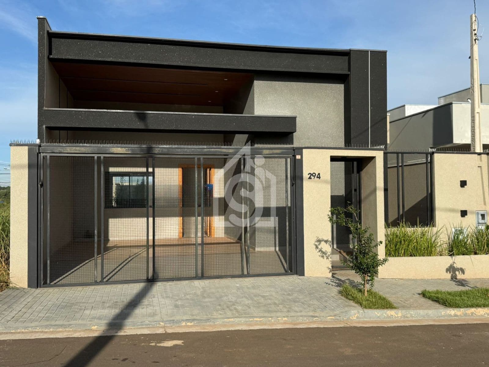 Casa Moderna à Venda no Setsul 2 | 3 Suítes, Planejados e Excelente Localização