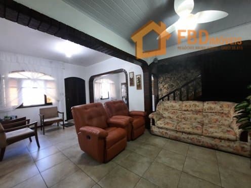 Casa Sobrado para Venda em Cavalhada Porto Alegre-RS