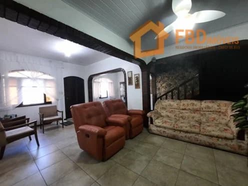 Casa Sobrado para Venda em Cavalhada Porto Alegre-RS