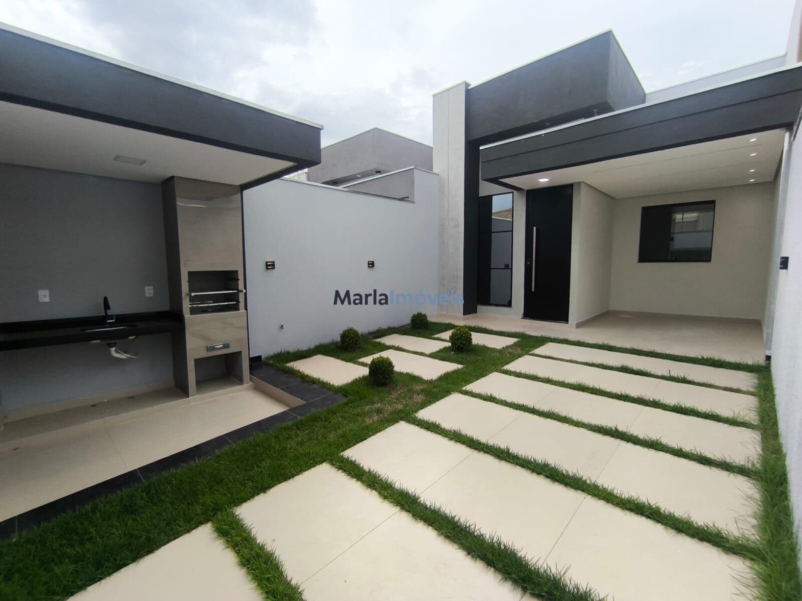 Casa em Montes Claros - Carmelo