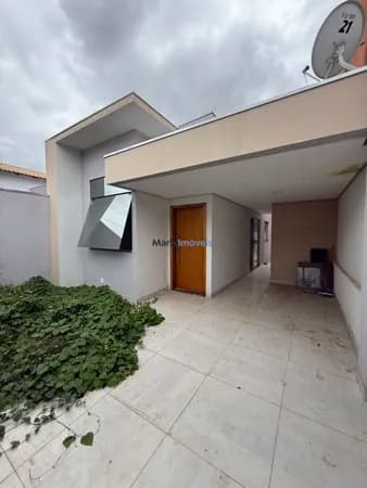 Casa em Montes Claros - Monte Carmelo