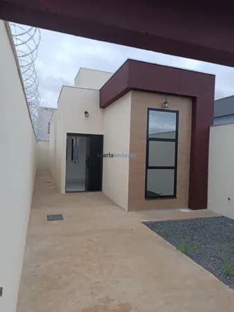 Casa em Montes Claros - Guarujá