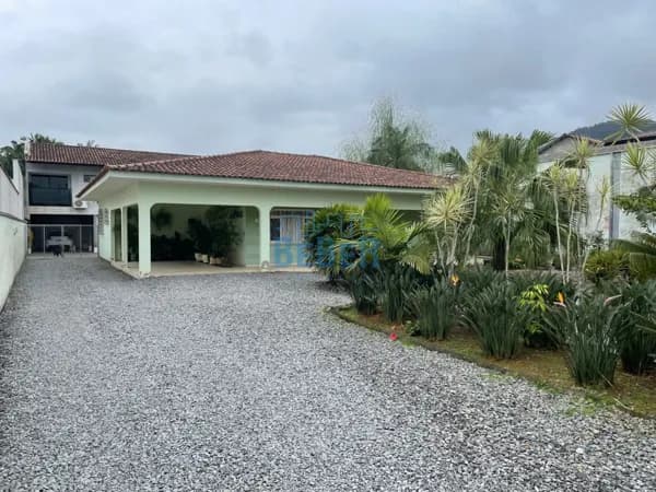 Casa em Guaramirim - Amizade
