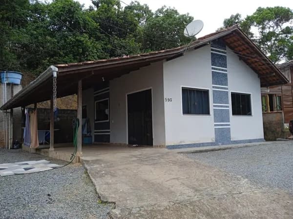 Casa à venda no bairro Beira Rio em Guaramirim/SC