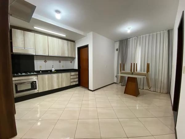 Apartamento Semi-Mobiliado