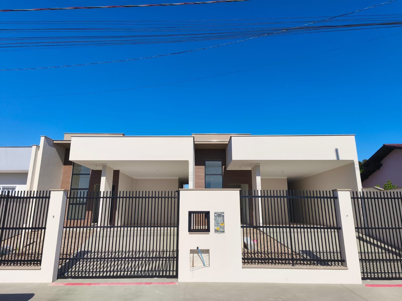 Casa geminada no loteamento São Lucas em Guaramirim