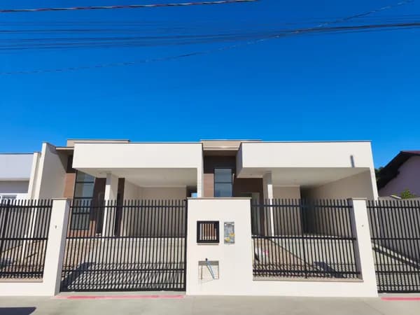 Casa geminada no loteamento São Lucas em Guaramirim