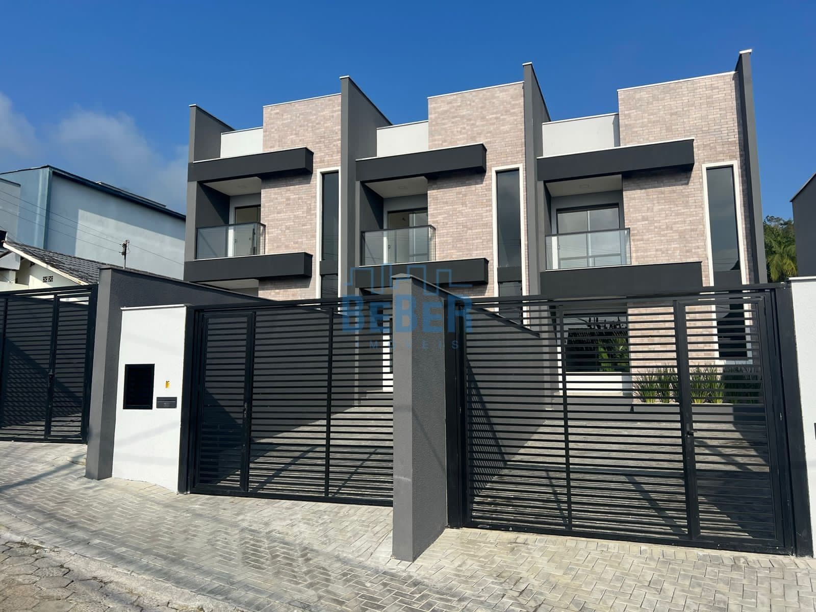 Casa Geminada Triplex na Ilha da Figueira em Jaraguá do Sul