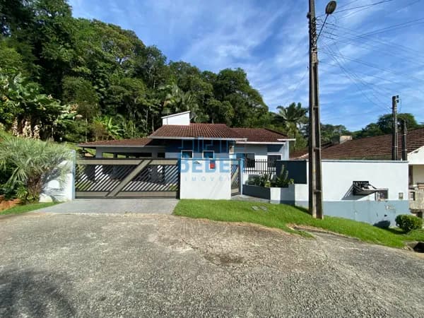 Casa em Guaramirim - Amizade