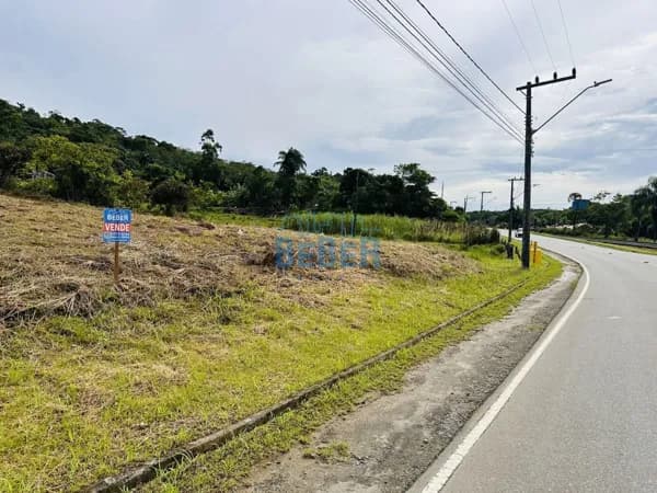 Terreno à venda no bairro Caixa D'água em Guaramirim/SC