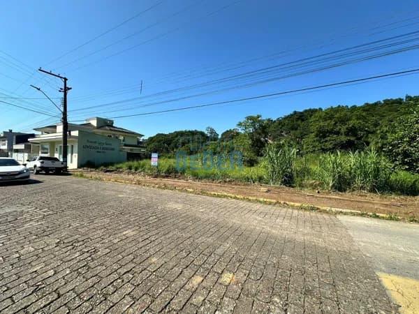 Terreno à venda no bairro Amizade em Guaramirim/SC