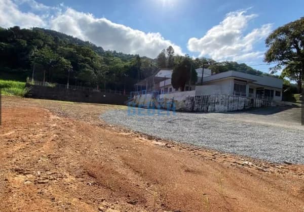 - Terreno de 8.745 m² na Vila Lalau em Jaraguá do Sul