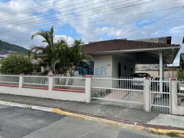 Casa em Guaramirim - Amizade