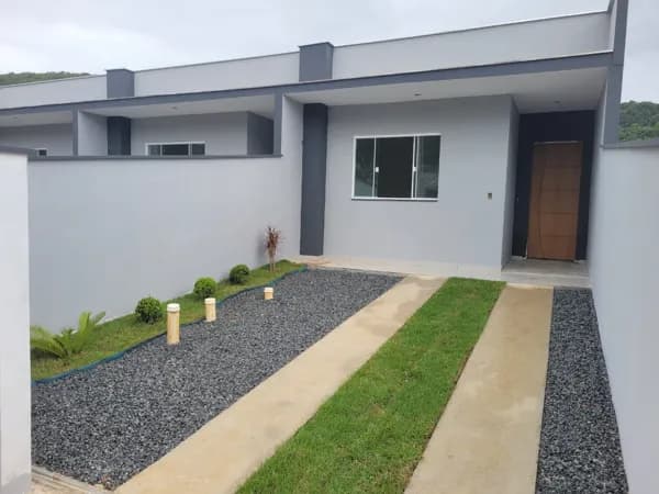 Casa à venda no bairro Rio Branco em Guaramirim/SC