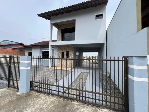 Casa no loteamento São Francisco em Guaramirim