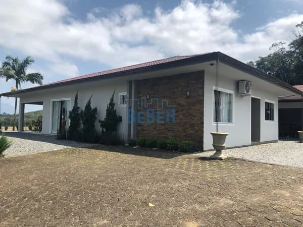 Casa em Guaramirim - Caixa d'Água