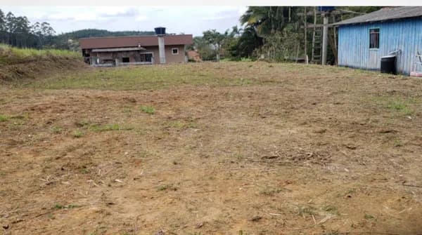 Lote no bairro Rio Branco em Guaramirim