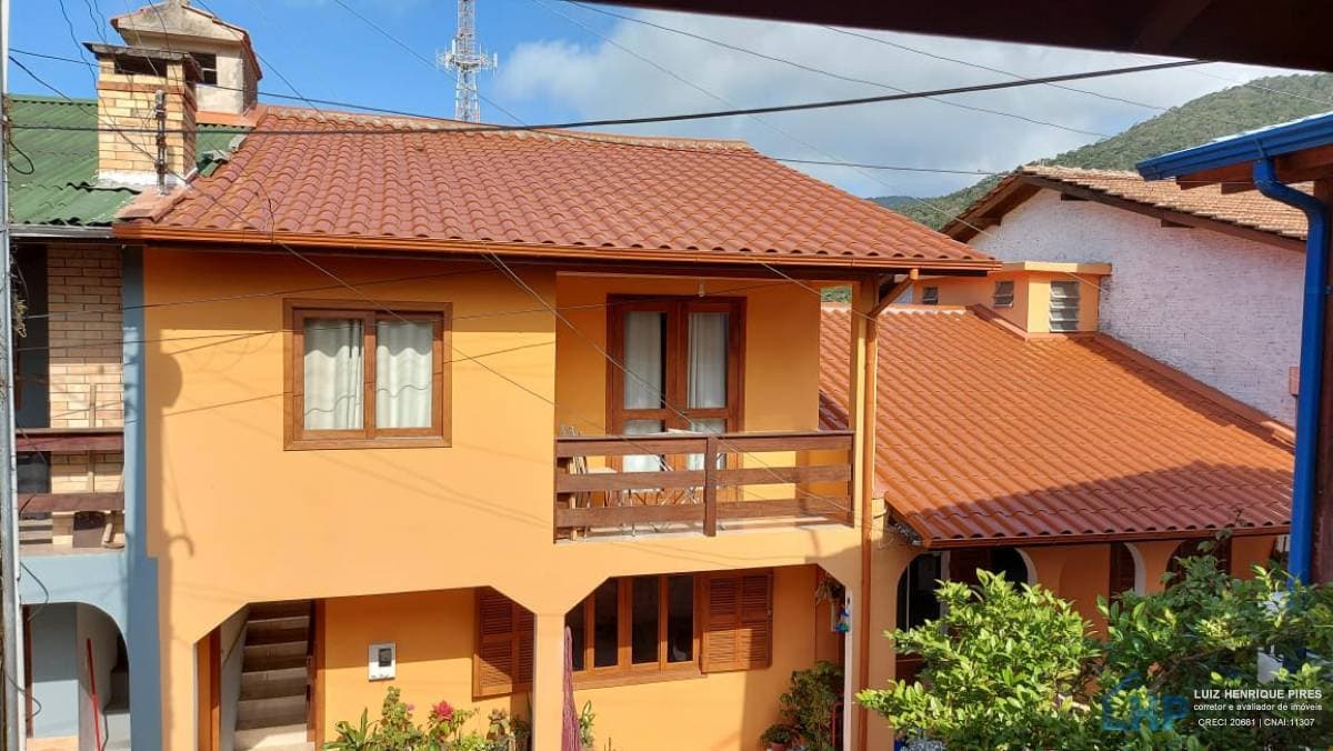 Casa à venda no bairro Armação do Pântano do Sul em Florianópolis/SC