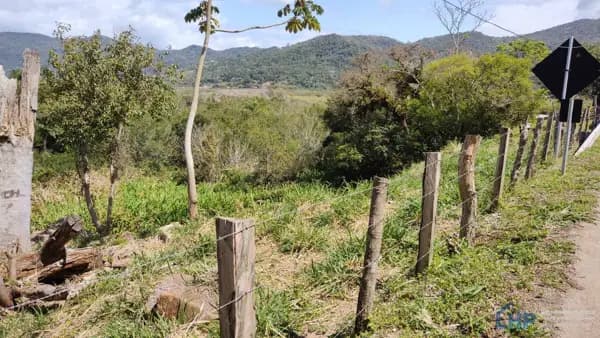 Terreno à venda no bairro Pântano do Sul em Florianópolis/SC