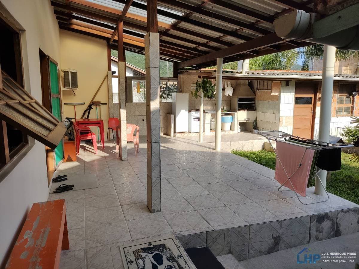 Casa à venda no bairro Armação do Pântano do Sul em Florianópolis/SC