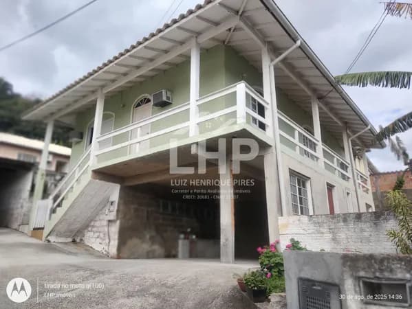Casa em Florianópolis - Costeira do Pirajubaé