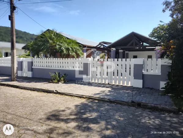 Casa em Florianópolis - Armação do Pântano do Sul