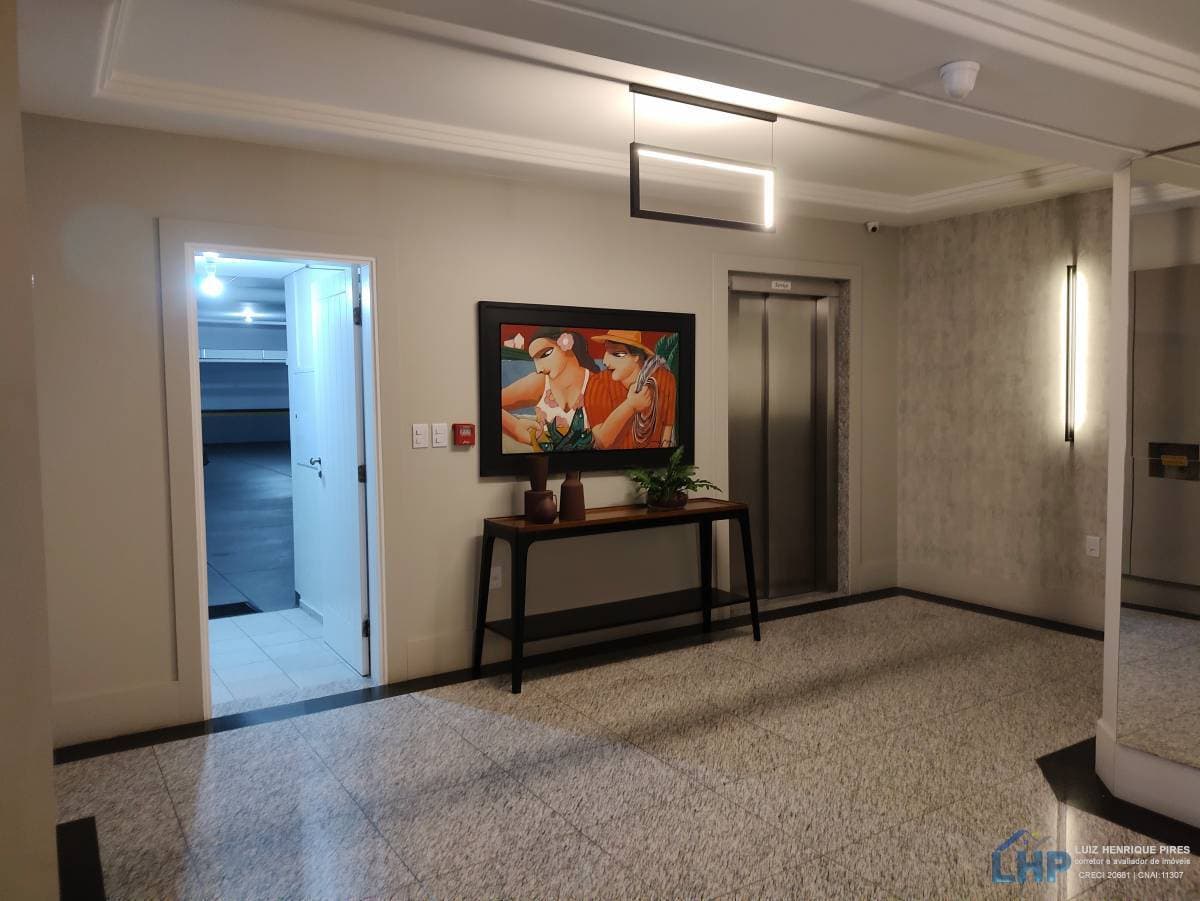 Apartamento Padrão, 3 suítes (sendo uma máster), 2 vagas de garagem, financiável