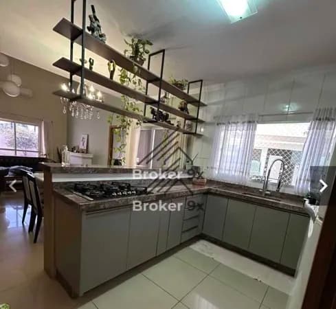 Casa à venda, Condomínio Portal das Araucárias, Araraquara SP
