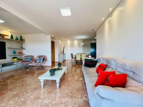 Viva com Elegância no Condomínio Personalité – 3 Suítes e 3 Vagas de Garagem. Financia