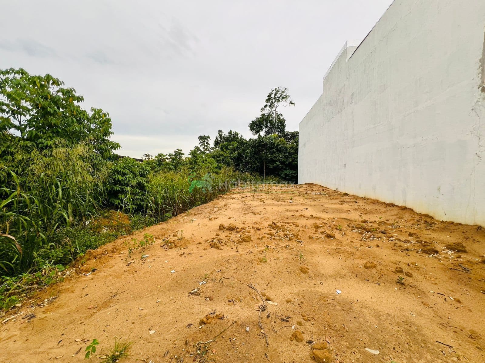 LOTE DISPONIVEL A VENDA NO VILA SUIÇA, AGENDE SUA VISITA