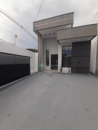 Oportunidade no Parque 10! Casa Nova com Suíte e Varanda Gourmet 73m², 2 quartos, cozinha americana e excelente localização.